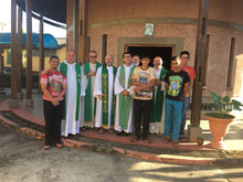 Carica l'immagine nel visualizzatore di Gallery, L'AMORE CHE NUTRE LA VITA, il Vangelo a piedi: Don GIUSTINO RUSSOLILLO - di PAOLO GRECO - Edizioni San Lorenzo