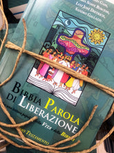 Carica l'immagine nel visualizzatore di Gallery, BIBBIA PAROLA DI LIBERAZIONE - di l.B. Gass, M.S.Buscemi, L.J.Dietrich, S.Gallazzi - Edizioni San Lorenzo