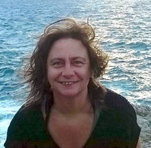 Carica l'immagine nel visualizzatore di Gallery, UNO SGUARDO DIVERSO SU DIO, La Teologia delle donne - Edizioni San Lorenzo